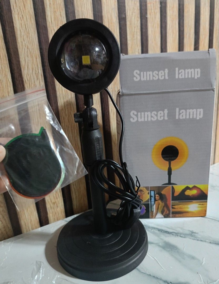 Sunset lamp (Category: Lighting & Studio Equipment) located in Manila. Submitted by yzlshop (Listing ID 1447558112, Image 2). Description: .