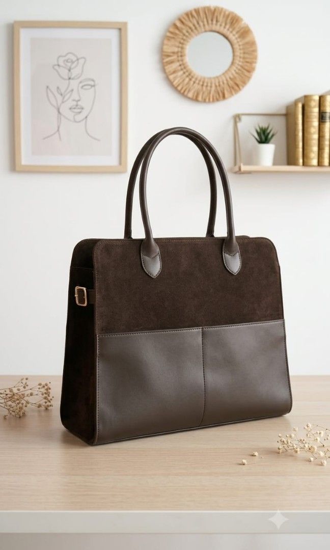 Tas wanita Branded (Kategori: Tas & Dompet Wanita) berada di Jakarta Pusat. Dikirim oleh dinisukma079519 (ID iklan 1447676352, Gambar 2). Deskripsi: Bismillah Di jual Tas Wanita ORI merk Romelle masih Baru blom ad Pemakaian sama sekali , masih mulus, Gercep.