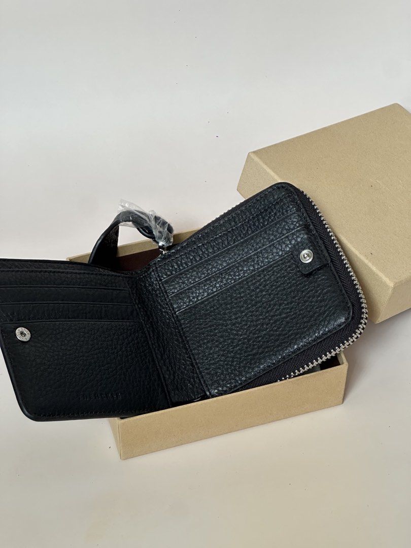 THE HORSE Black Leather Zip Around Wallet (Category: Wallets & Card holders) located in Lapu Lapu. Submitted by pangayamph (Listing ID 1447550439, Image 3). Description: AUTHENTIC The Horse black leather wallet - Secure zip-around closure - Multiple card slots for easy organization - Dedicated coin compartment - Includes original box - buttery soft leather Brand New, unused rfs: it was exactly the shape and style I wanted, i should have looked at