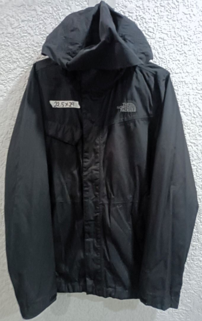 (PRICE DROP) - THE NORTH FACE TRICLIMATE OUTER SHELL JACKET (Category: Coats, Jackets and Outerwear) located in Calamba. Submitted by rootsph (Listing ID 1447651988, Image 1). Description: Details: Fits Large. Dimes: 22.5W x 29L Color: Black Condition: Excellent, light scratch underside of right ribbing (see photo), complete tags Please manage your expectation, item being sold is preloved and not brand new unless stated otherwise. Major and minor