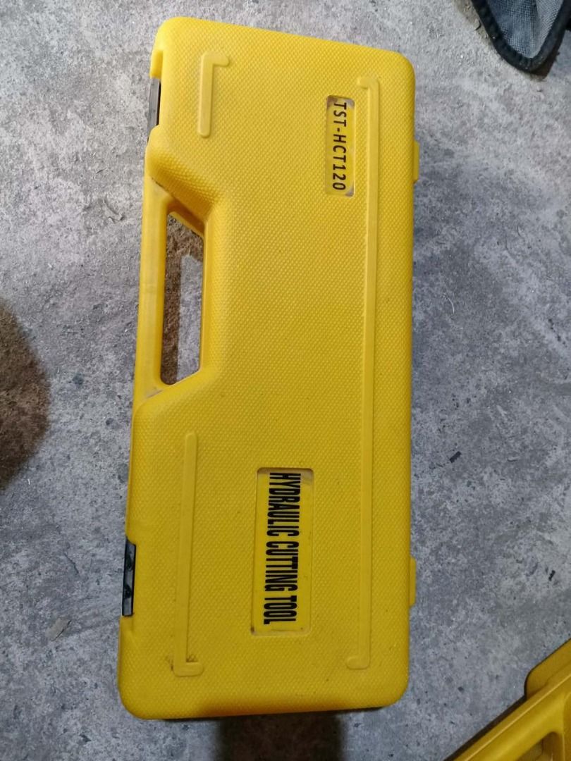 TITAN Hydraulic Crimping Tool Kit (Category: Everything Else Others) located in Manila. Submitted by 09171479278_elsie. (Listing ID 1447555063, Image 1). Description: TITAN Hydraulic Crimping Tool kit Price: 3,750/kit.