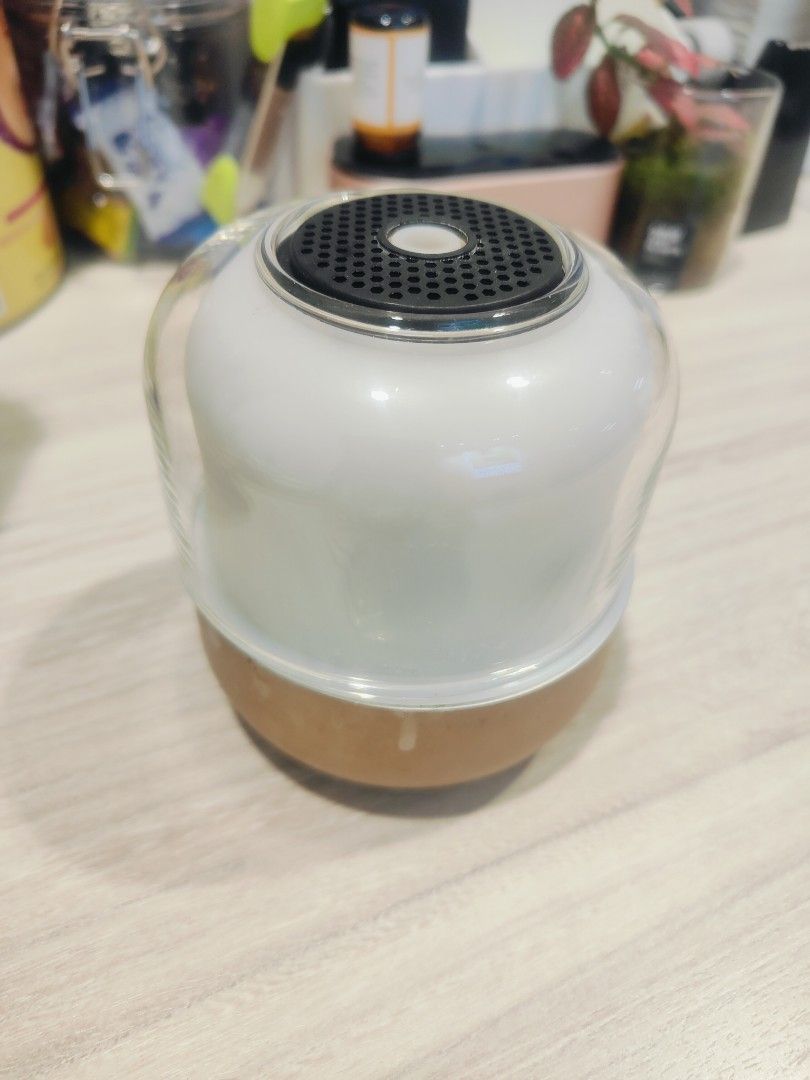 To bless diffuser (Category: Air Purifiers & Dehumidifiers) located in Singapore. Submitted by clearancesalee1314 (Listing ID 1447647892, Image 1). Description: just pay courier $8.