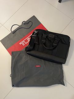 (Category: ) located in . Submitted by Missy_Aquarius (Listing ID 1447573476, Image 1). Description: .