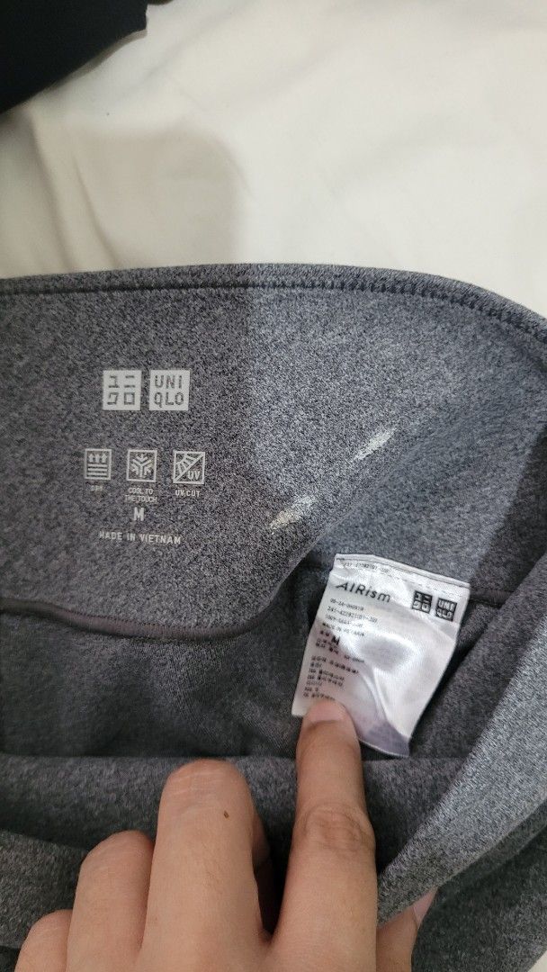 Uniqlo Grey Leggings Size M (Category: Other Bottoms) located in Davao. Submitted by NearlyNew (Listing ID 1447531238, Image 2). Description: - Brand: Uniqlo - Color: Grey - Size: Medium (M) - Origin: Made in Vietnam - Features: Comfortable, versatile, soft, stretchy material, elastic waistband - Perfect for: Everyday wear, workouts, wardrobe basic.