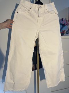 (Category: ) located in . Submitted by preloved.bymarissa (Listing ID 1447555137, Image 1). Description: .
