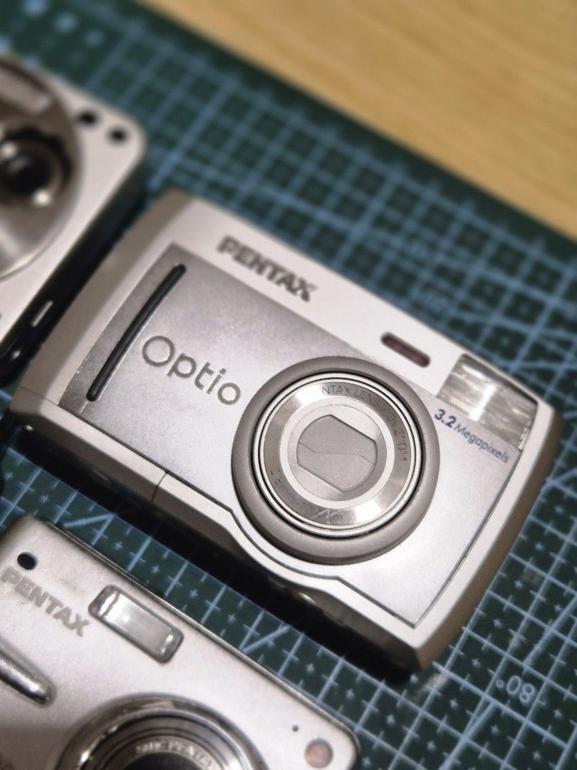 Untested Digicams (Category: Cameras) located in Iloilo. Submitted by heyjay10 (Listing ID 1447497724, Image 2). Description: Bundle of 4 digital cameras For parts/display buy at your own risk Includes: Pentax Optio, Pentax Optio A20, Fujifilm, and Olympus Camedia C-40 Zoom Loc: Iloilo city shipping available .