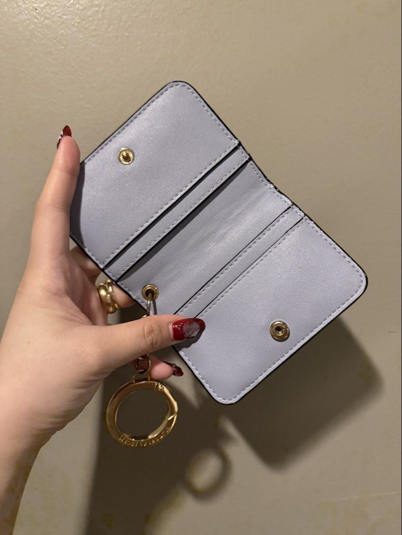 Victoria Secret Card Holder (Category: Wallets & Card holders) located in Manila. Submitted by rileyyy28 (Listing ID 1447619777, Image 3). Description: .