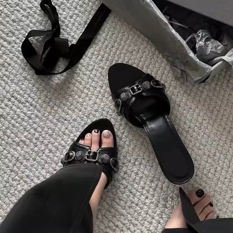Vintage Studded High Heels (Category: Heels) located in Tasek Gelugor. Submitted by 2nd.sell (Listing ID 1447607624, Image 1). Description: Condition 9/10 size 36.
