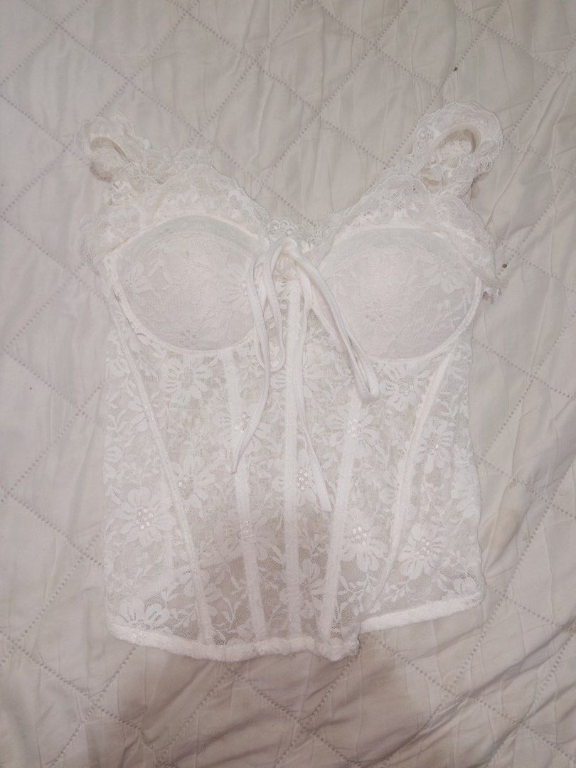 White Lace Corset Top (Category: Sleeveless) located in Manila. Submitted by dprjas (Listing ID 1447647891, Image 1). Description: used once only.