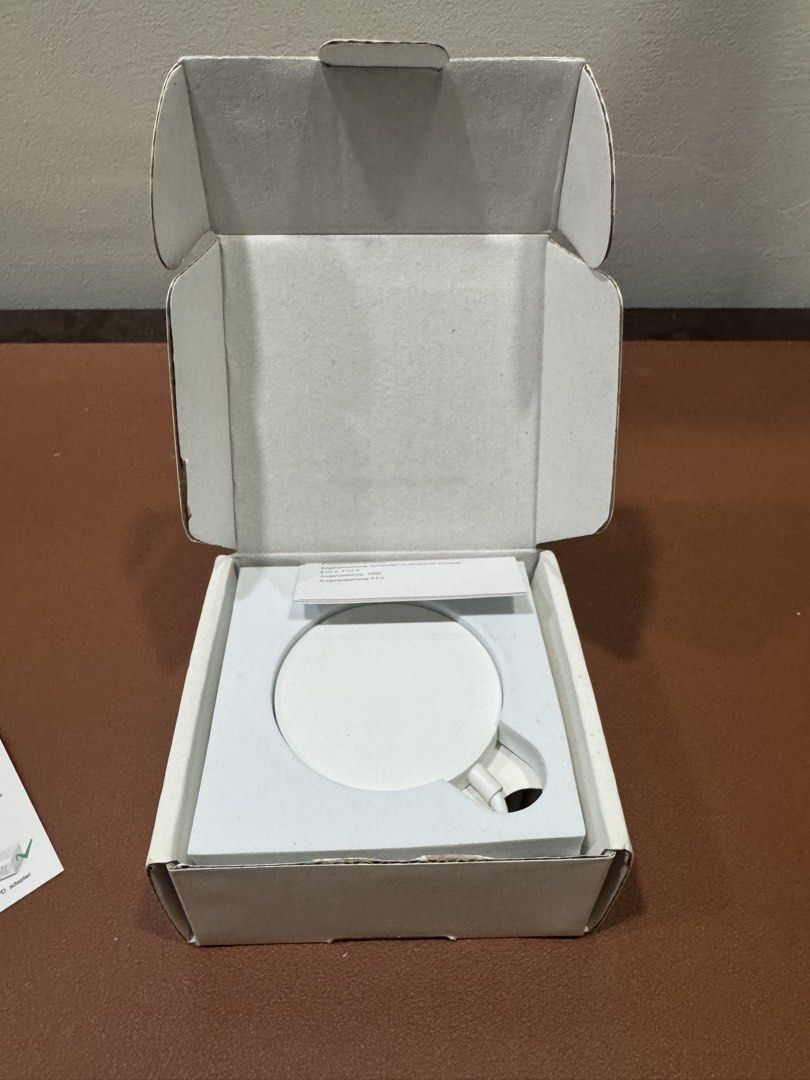 White Magnetic Charger with USB-C Cable (Category: Chargers & Cables) located in Manila. Submitted by kuroshirooreo (Listing ID 1447551639, Image 3). Description: - used only once - White round wireless charger - Includes white USB-C cable - Comes in original box with foam padding - Perfect for convenient wireless phone charging.