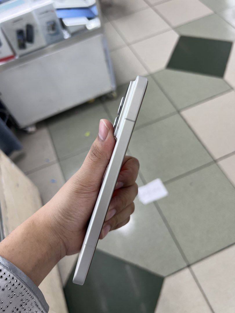 Xiaomi 17 Pro Max 512GB Factory Unlock No Issue Secondhand (Category: Xiaomi) located in Pasig City. Submitted by FarAndRayShop (Listing ID 1447631928, Image 3). Description: OPEN FOR SWAP/SELLING/BUYING (RFS: Buy and Sell) Price: 52,499 Xiaomi 17 Pro Max 512GB •NO SIM RESTRICTION •NO HIDDEN ISSUES •TEST TO SAWA •Authentic Phone Physical store in Greenhills Shopping Center XD-14 Stall Number Look For Rayray Or Anika NO CASH INSTALLMENT We are ope