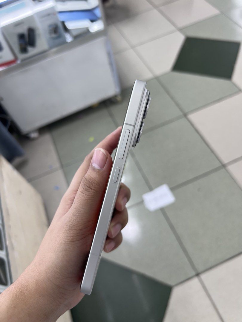 Xiaomi 17 Pro Max 512GB Factory Unlock No Issue Secondhand (Category: Xiaomi) located in Pasig City. Submitted by FarAndRayShop (Listing ID 1447631928, Image 2). Description: OPEN FOR SWAP/SELLING/BUYING (RFS: Buy and Sell) Price: 52,499 Xiaomi 17 Pro Max 512GB •NO SIM RESTRICTION •NO HIDDEN ISSUES •TEST TO SAWA •Authentic Phone Physical store in Greenhills Shopping Center XD-14 Stall Number Look For Rayray Or Anika NO CASH INSTALLMENT We are ope