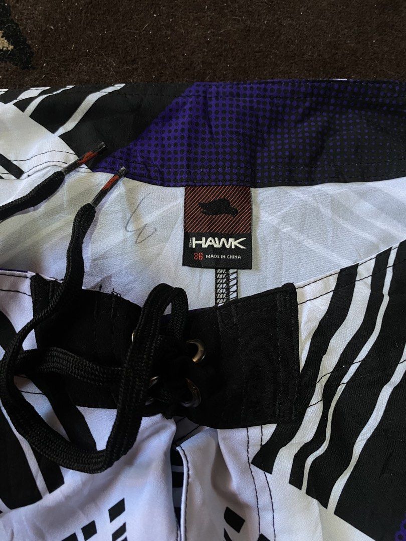 Y2K Tony Hawk Board Shorts (Category: Shorts) located in Manila. Submitted by mals.col (Listing ID 1447621157, Image 3). Description: Dimensions: 36” x 22” Thigh: 13” Lo: 12.5” Flaws: none 500+sf.