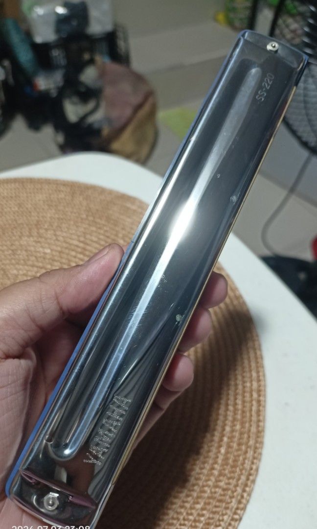 Yamaha SS220 Harmonica Blue 7inches with container (Category: Musical Instruments) located in Bacoor. Submitted by raket_projects (Listing ID 1447676628, Image 1). Description: P450 only Yamaha SS220 Harmonica Blue 7inches with container 🩷 As is what u see is what u get 🩷 What You See Is What You Get 🩷 Clean And Fresh #japansurplus #aulos #yamaha #tombo #fluterecorder #harmonica #musicalinstruments #instruments #music #windinstruments.