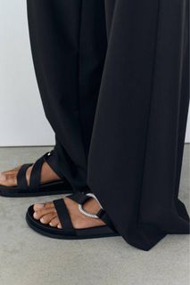 (Category: ) located in . Submitted by ladyattire (Listing ID 1447503345, Image 1). Description: .