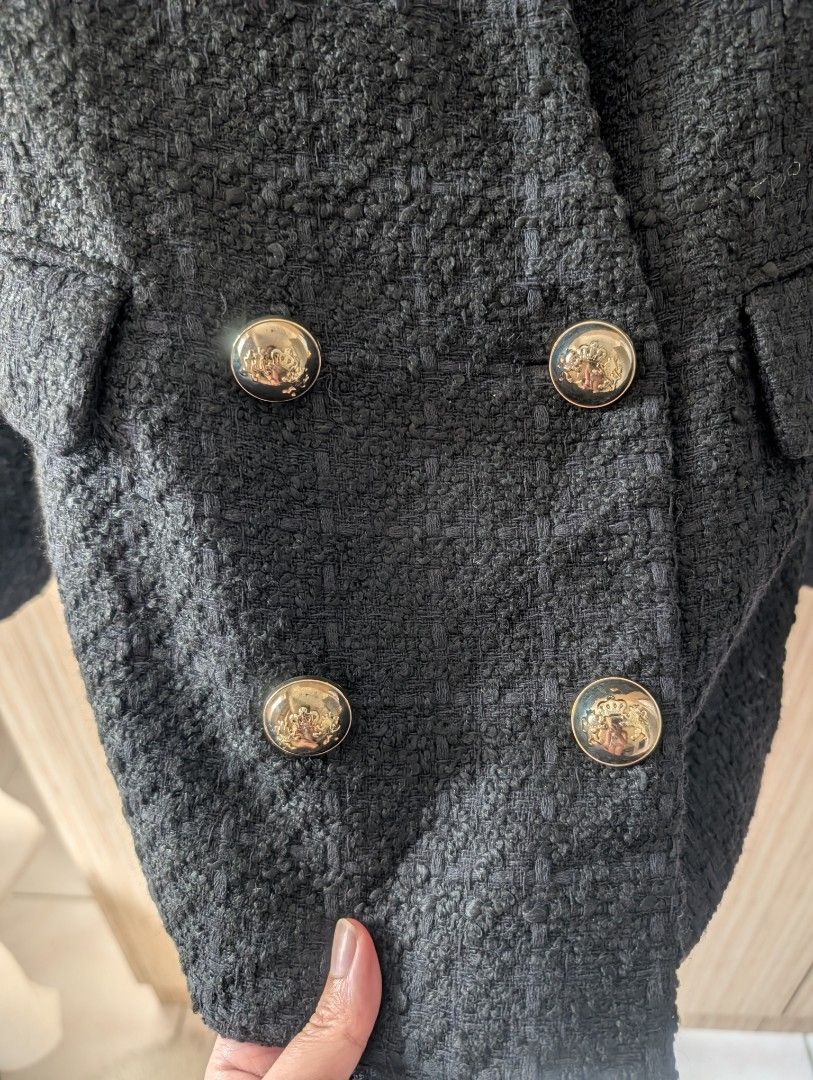 Zara Tweed Blazer (Category: Coats, Jackets and Outerwear) located in Kuala Lumpur. Submitted by dilla8 (Listing ID 1447547730, Image 2). Description: Black Zara boucle tweed blazer featuring gold-toned buttons. Size L. Versatile for any occasion. Wore once and it has been sitting in the closet🥲.