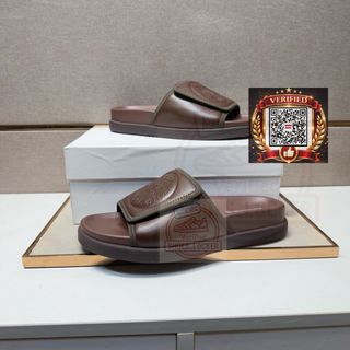(Category: ) located in . Submitted by shoes.locker (Listing ID 1447693365, Image 1). Description: .