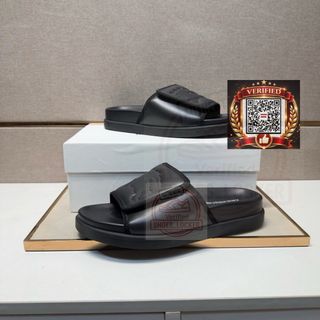 (Category: ) located in . Submitted by shoes.locker (Listing ID 1447696548, Image 1). Description: .