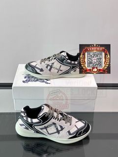 (Category: ) located in . Submitted by shoes.locker (Listing ID 1447698074, Image 1). Description: .
