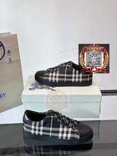 (Category: ) located in . Submitted by shoes.locker (Listing ID 1447703012, Image 1). Description: .
