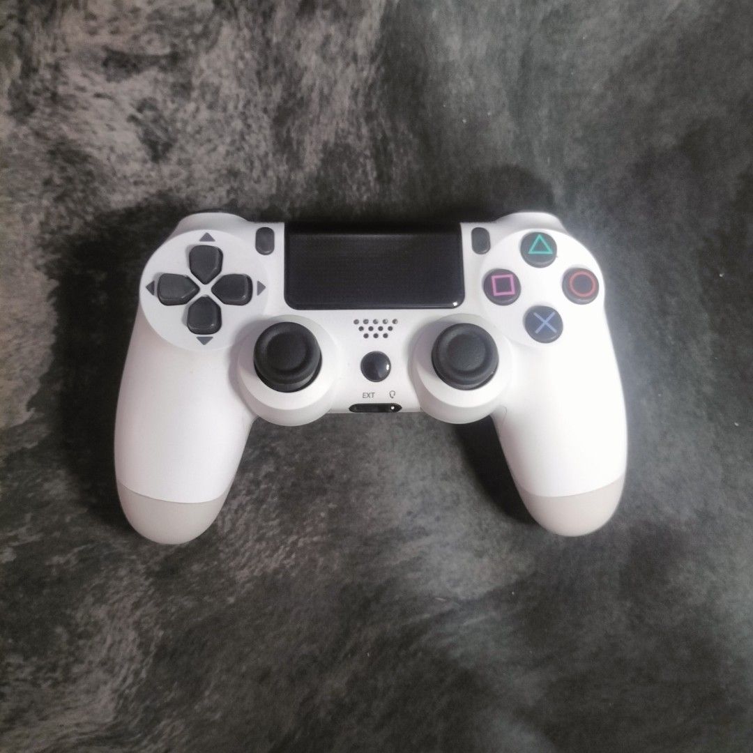 🎮 DualShock Wireless Controller (Category: Controllers) located in Naga. Submitted by arcivz (Listing ID 1447868708, Image 1). Description: ✅ Wireless connectivity ✅ All buttons and analog sticks are working properly + microphone and audio ✅ Responsive triggers and touchpad ✅ Good overall condition (please check photos) ✅ Tested and fully functional ✅ Can connect with laptop, ipad, mobile, pc, ps4 & ps4 pro via bluetooth.