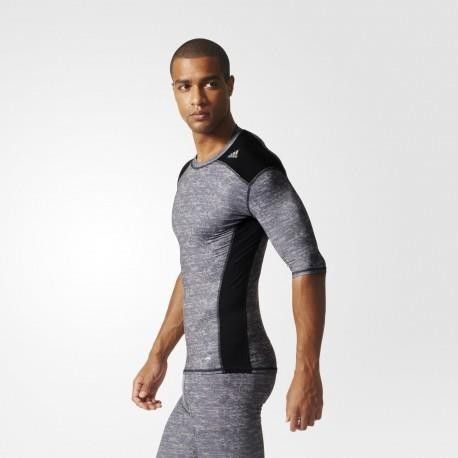 Adidas Techfit Compression Shirt (Category: Activewear) located in Manila. Submitted by thriftspotting (Listing ID 1447804577, Image 2). Description: .