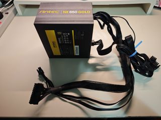 （分類：）位於 。 由 The_Poor_Gamer 提交（商品編號 1447856212，圖片 1）。簡介： 。