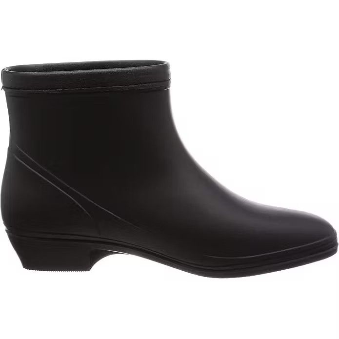 ASAHI Black Rubber Ankle Rain Boots 23cm (Category: Boots) located in Manila. Submitted by a.dr27 (Listing ID 1447773631, Image 1). Description: pasabuy from Japan, pero mali size ok for wide feet very pretty in actual! soft material, comfy isuot - ASAHI ankle rain boots - Made in Japan - Size 23.0 - Rubber material, ideal for rainy days - Simple, slip-on design wala na yung original box, ang flimsy kasi, palitan ko nalang ibang box.