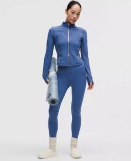 (Category: ) located in . Submitted by dailywears7 (Listing ID 1447789445, Image 1). Description: .
