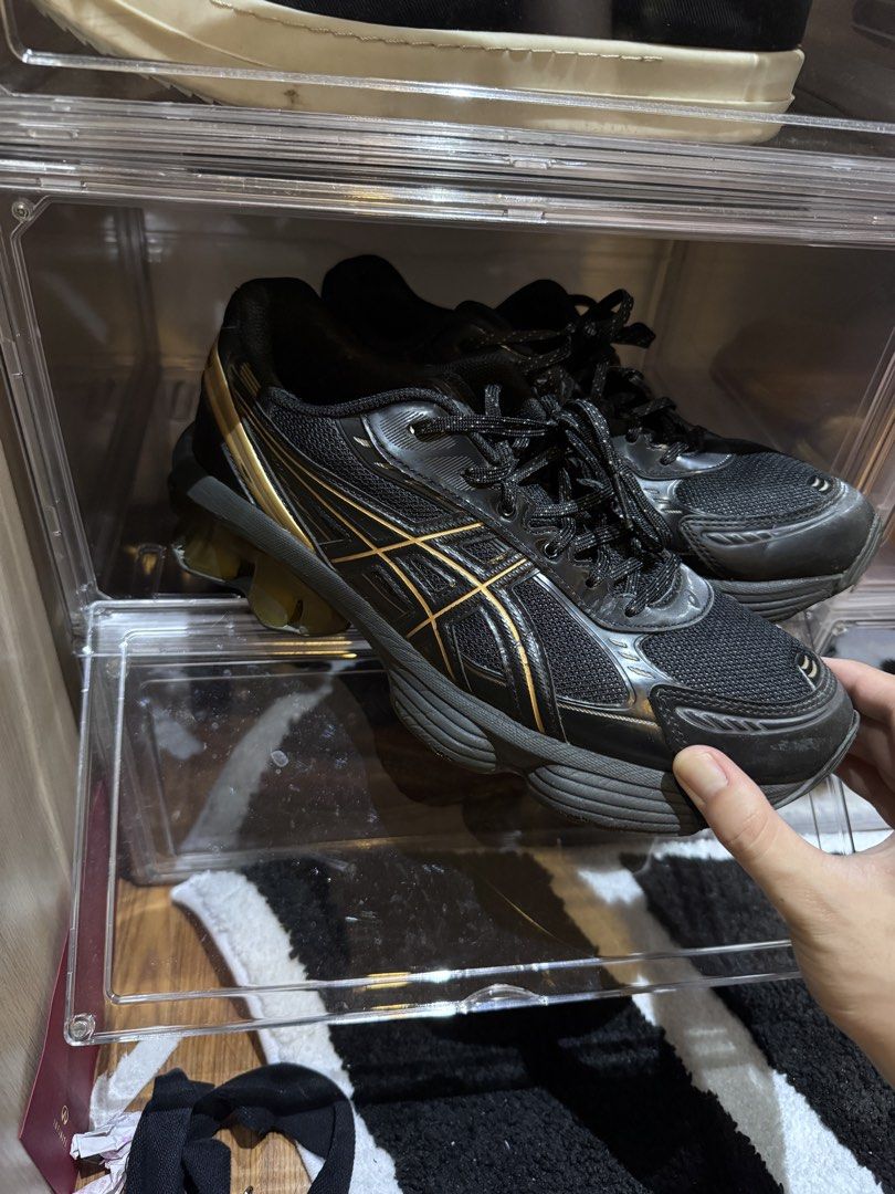 由 plsgivememny (刊登 ID 1447818894，圖片 3) 提交，位於 台北市 (Taipei) 的 ASICS gel kinetic fluent (類別：運動鞋、球鞋)，說明：帥的 原價6700 10.5。