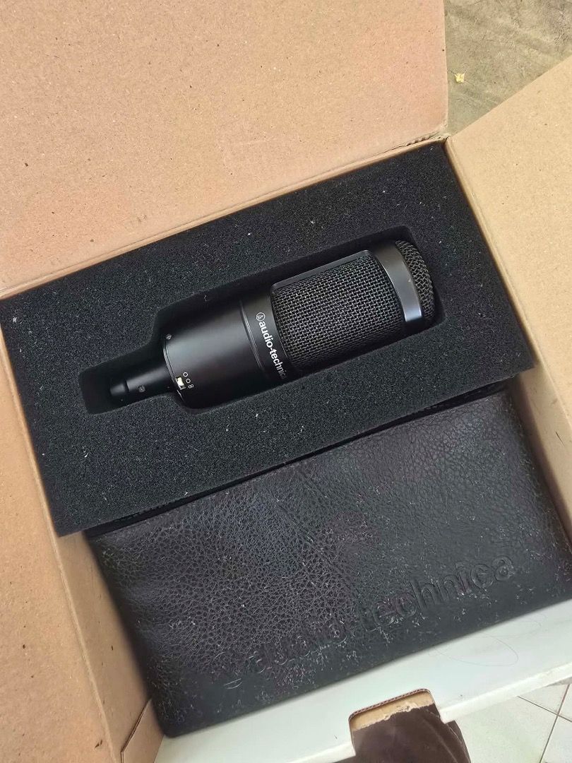 Audio-Technica AT2050 Multi-Pattern Condenser Microphone (Category: Microphones) located in Legazpi City. Submitted by gerliemej34718 (Listing ID 1447841031, Image 2). Description: - Audio-Technica AT2050 Multi-Pattern Condenser Microphone - Ideal for studio recording - Comes with original box and pouch - Feel free to ask questions!.