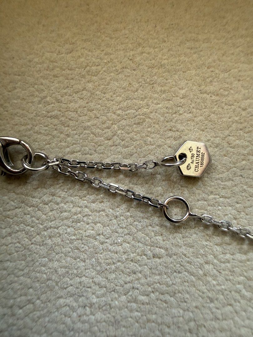 Auth Chaumet Bee My Love Necklace (Category: Necklaces) located in Makati City. Submitted by aurummaison (Listing ID 1447752530, Image 2). Description: 5 grams 16 inches .