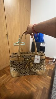(Category: ) located in . Submitted by secondhandshopperr (Listing ID 1447827489, Image 1). Description: .