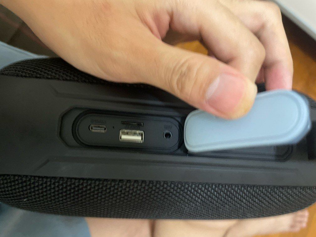 Awei Bluetooth Speaker . (Category: Soundbars, Speakers & Amplifiers) located in Singapore. Submitted by yhlee12345 (Listing ID 1447761021, Image 3). Description: Used 1 once or twice & have the brand new packaging smell . * Comes with new usb “ Type - C” cable & “ AUX “ wire , with the speaker manuel book itself ..