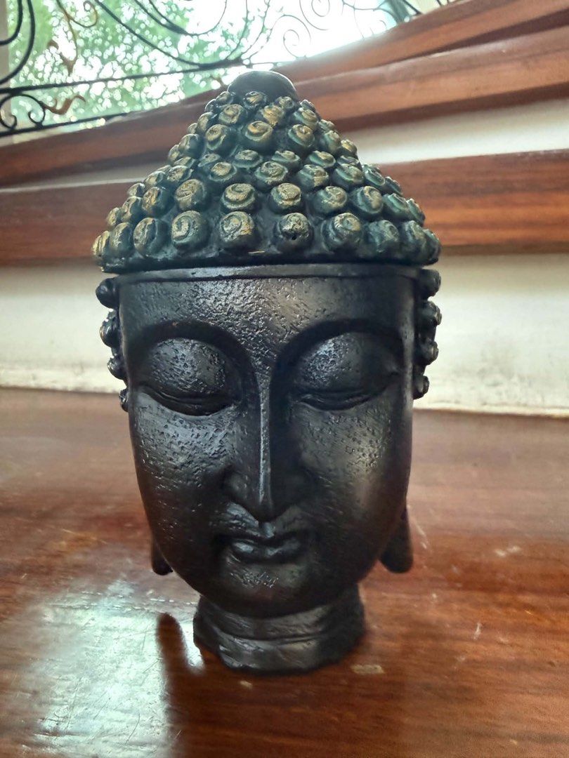Balinese Wooden Figurines (Category: Other Home Decor) located in Las Pinas. Submitted by adutucart (Listing ID 1447794395, Image 1). Description: Decluttering Random Balinese Wooden Figurines Also open for take all.