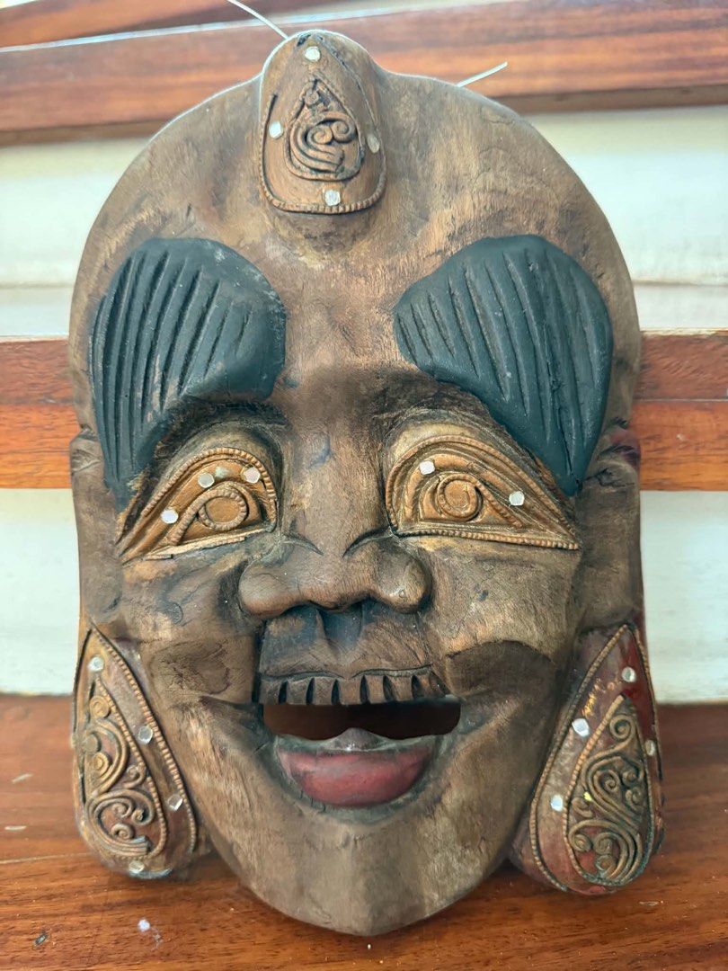 Balinese Wooden Figurines (Category: Other Home Decor) located in Las Pinas. Submitted by adutucart (Listing ID 1447794395, Image 2). Description: Decluttering Random Balinese Wooden Figurines Also open for take all.
