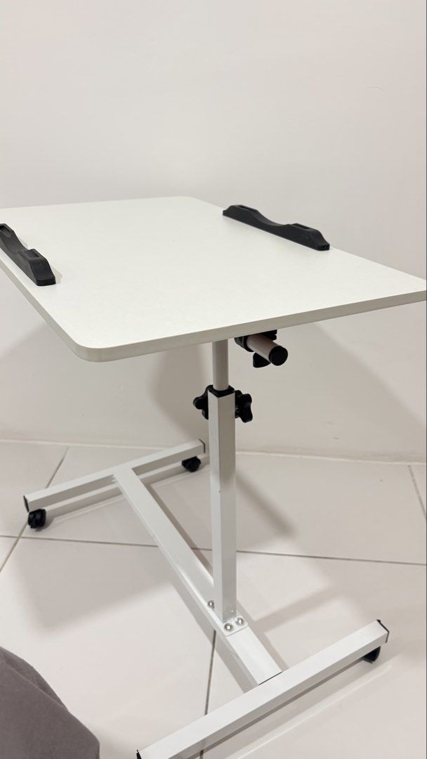Bedside table Adjustable (Category: Coffee & Tea Tableware) located in Kuala Terengganu. Submitted by kami_w (Listing ID 1447810055, Image 1). Description: Bedside table .