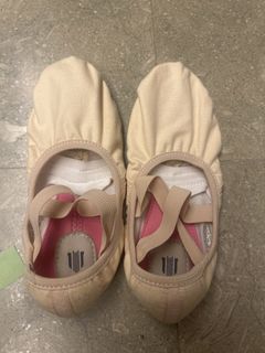 (Category: ) located in . Submitted by bluejeanbaby (Listing ID 1447814032, Image 1). Description: .