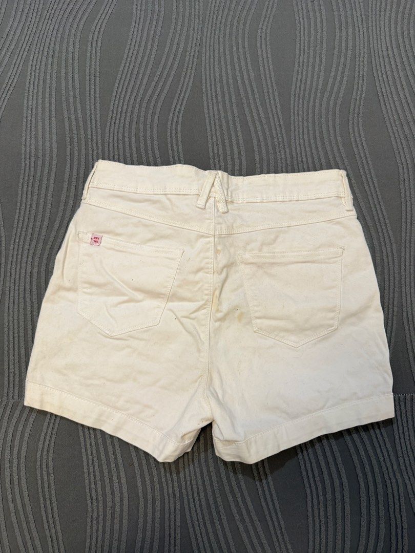 BNY Jeans White Denim Shorts (Category: Shorts) located in Arayat. Submitted by decluk8 (Listing ID 1447877734, Image 2). Description: Size: 27 Color: White High-waist short Needs washing .