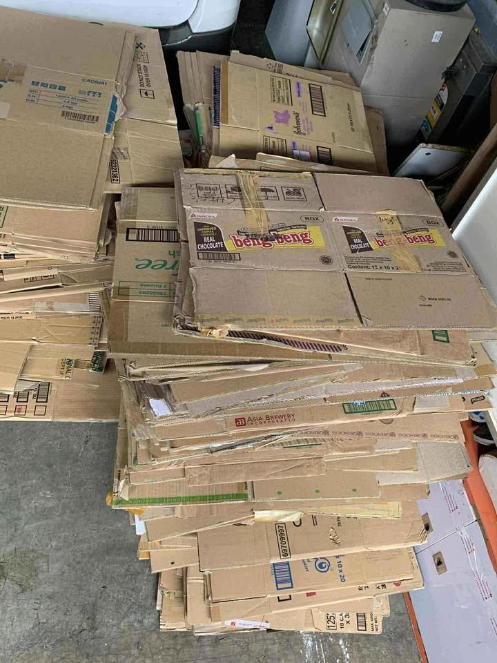 Bulk Cardboard Boxes for Moving or packing (Category: Storage Boxes & Baskets) located in Pasay City. Submitted by enrico_appliances (Listing ID 1447820730, Image 3). Description: - Large quantity of used cardboard boxes available. - Various sizes suitable for moving, shipping, or storage. - Some boxes may have tape/labels from previous use. - All boxes are flattened for easy transport and storage. - Pick up only. - Contact seller for specific qu