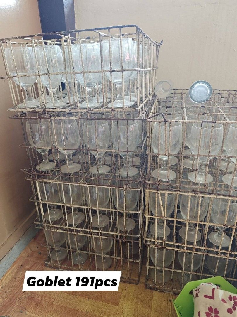 Catering equipment (Category: Other Kitchenware & Tableware) located in Caloocan City. Submitted by anna_banana18 (Listing ID 1447679131, Image 1). Description: Preloved Catering Supplies FOR TAKE ALL ONLY Estimated price for TAKE ALL 25k (Di na po kayo talo dito.) GOBLET, HIGHBALL,PLATES, ETC May mga kasama pa yang mga tela for Table skirting Assorted colors (same sa seat cover ribbons) Table cloth 20pcs estimated declared ✔️(pero maga naga 25pc