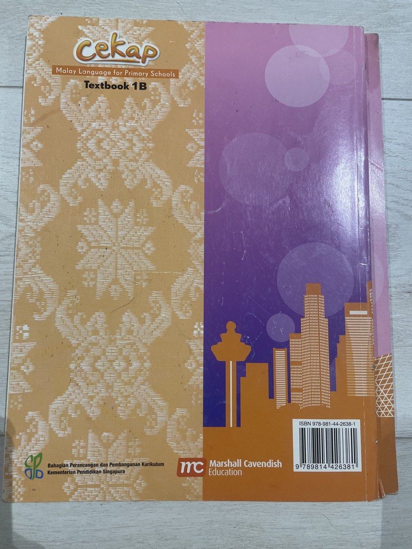 Cekap Malay Language for Primary Schools Textbook & Activity Book 1B (Category: Textbooks) located in Kuala Lumpur. Submitted by truetiger_b2da1f (Listing ID 1447820601, Image 3). Description: - Cekap Malay Language Textbook (ISBN:978-981-44-2638-1) & Activity Book (ISBN: 978-981-44-2639-8) - Suitable for Primary School Level 1B - Ideal for learning Bahasa Melayu - Includes both textbook and activity book - Covers have some wear and tear (please 