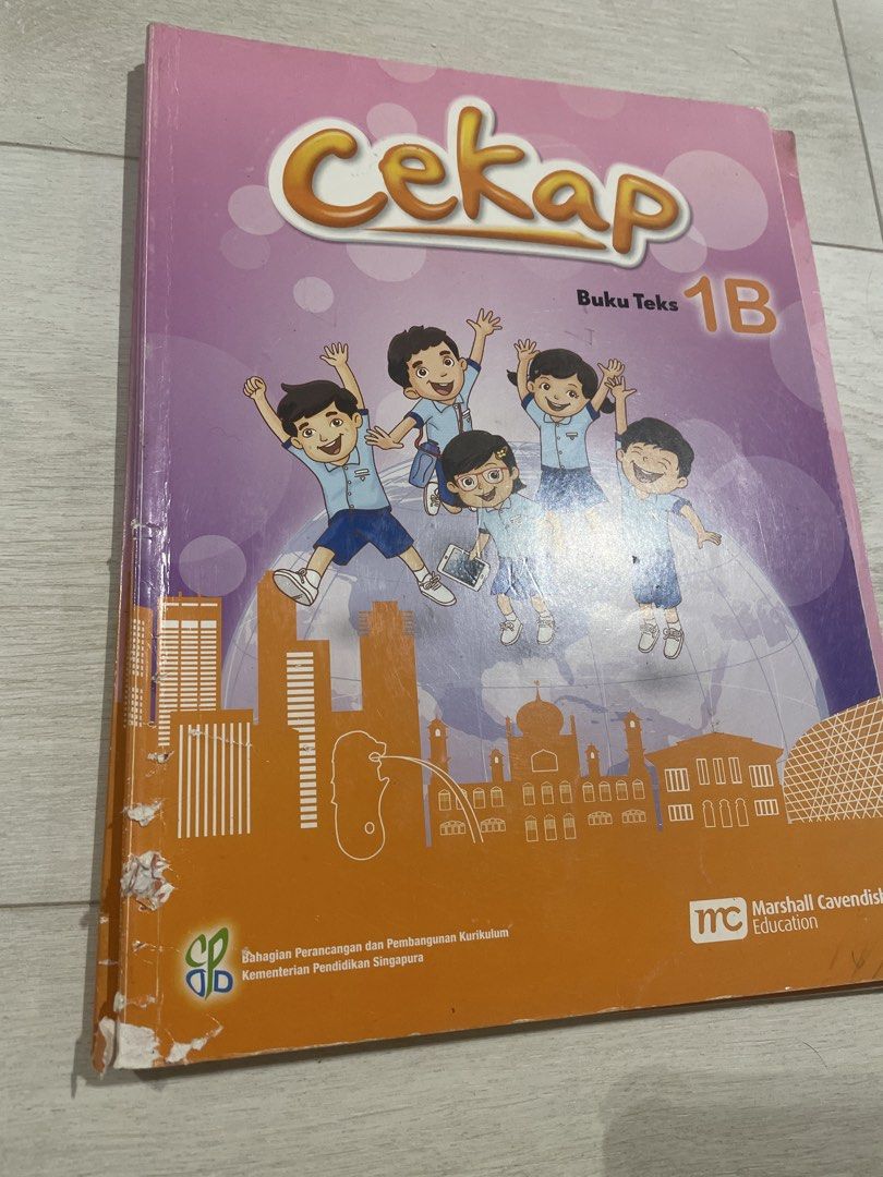 Cekap Malay Language for Primary Schools Textbook & Activity Book 1B (Category: Textbooks) located in Kuala Lumpur. Submitted by truetiger_b2da1f (Listing ID 1447820601, Image 2). Description: - Cekap Malay Language Textbook (ISBN:978-981-44-2638-1) & Activity Book (ISBN: 978-981-44-2639-8) - Suitable for Primary School Level 1B - Ideal for learning Bahasa Melayu - Includes both textbook and activity book - Covers have some wear and tear (please 