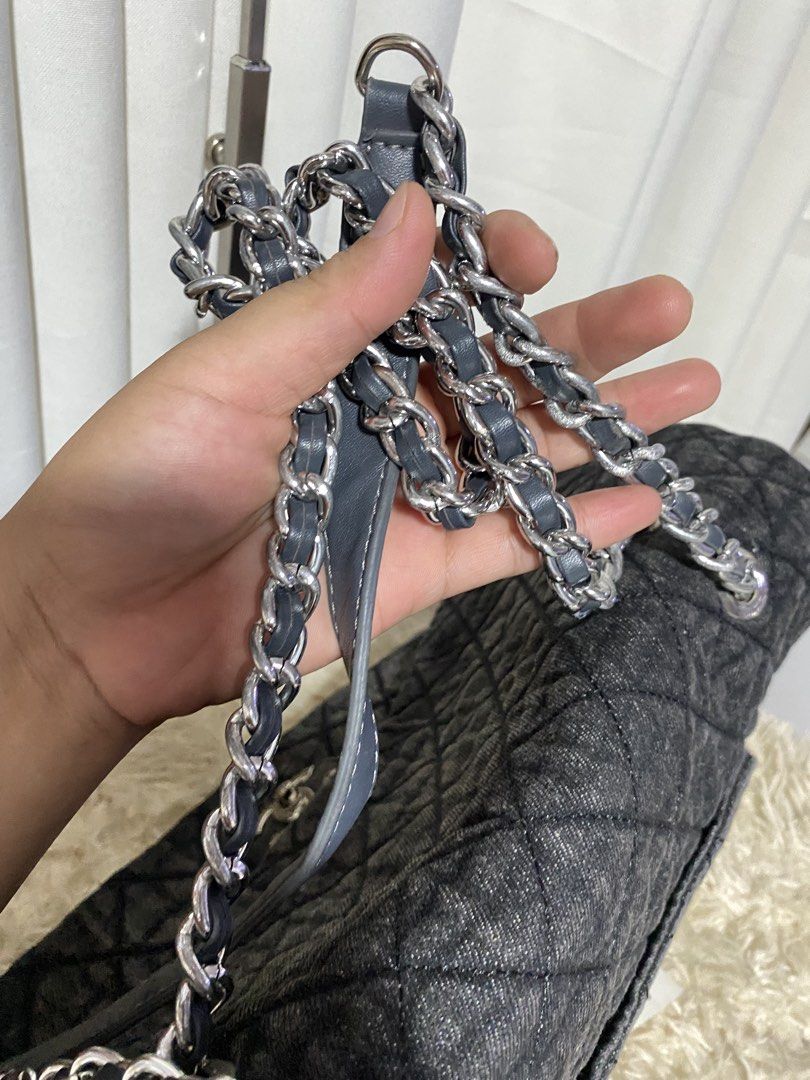Chanel denim (Category: Luxury Bags & Wallets) located in Tagum. Submitted by amarasluxbag (Listing ID 1447821182, Image 3). Description: Large size Super tibay Malaki No flaws Sign of use only.