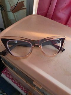 (Category: ) located in . Submitted by crazypreloved (Listing ID 1447883373, Image 1). Description: .