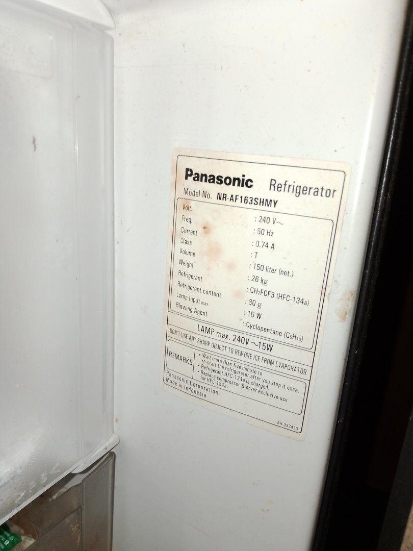 Clearance ‼️Panasonic Refrigerator fridge peti ais (Category: Refrigerators & Freezers) located in Kuala Lumpur. Submitted by citrusmary (Listing ID 1447765046, Image 2). Description: ‼️Muslim owner ‼️condition ok... ‼️3 star fridge ‼️self pickup only chat for address.