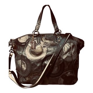 (Category: ) located in . Submitted by sartorial_finds (Listing ID 1447821522, Image 1). Description: .