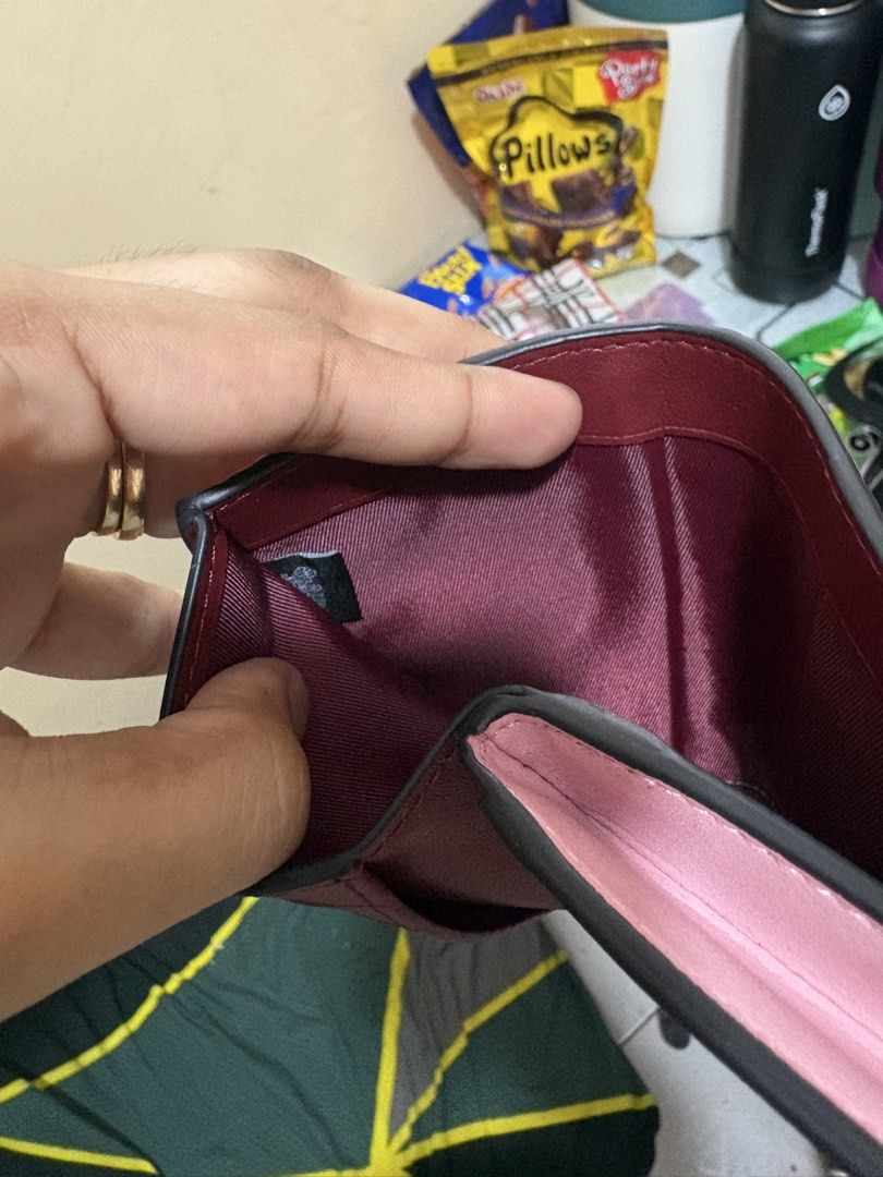 Coach medium wallet (Category: Wallets & Card holders) located in Subic. Submitted by lenhub (Listing ID 1447725964, Image 3). Description: Fresh form Japan 🇯🇵 Price plus sf via j&t.