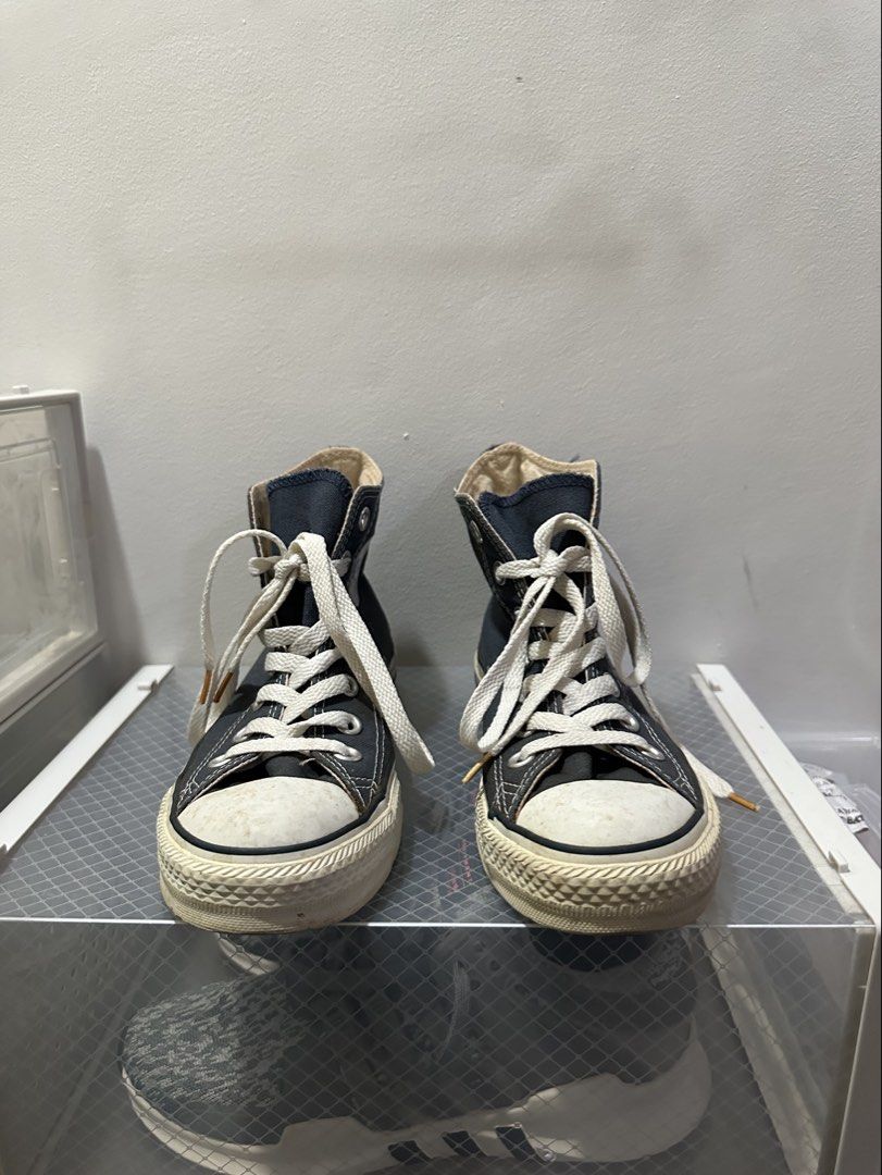 Converse Chuck Taylor All Star high-tops (Category: Sneakers) located in Angeles City. Submitted by toukachi (Listing ID 1447857817, Image 3). Description: negotiable ✨ 24 cm.