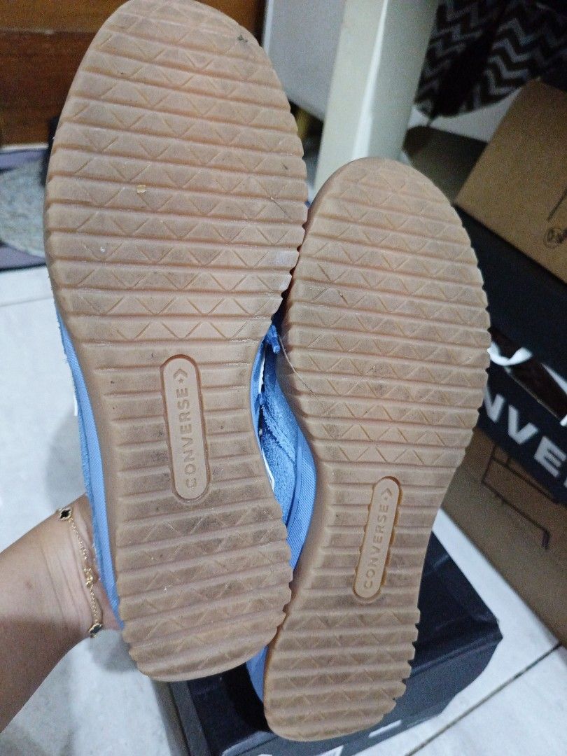Converse ukuran 36 like new (Kategori: Sepatu Wanita) berada di Jakarta Timur. Dikirim oleh mamagentzaeyza (ID iklan 1447775783, Gambar 3). Deskripsi: .